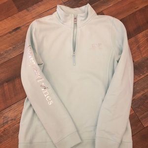 Women’s Vineyard Vines seafoam half zip, Medium